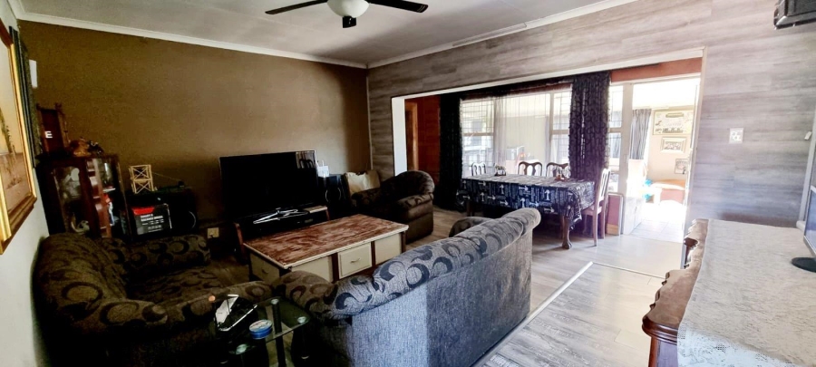 5 Bedroom Property for Sale in Klopperpark Gauteng