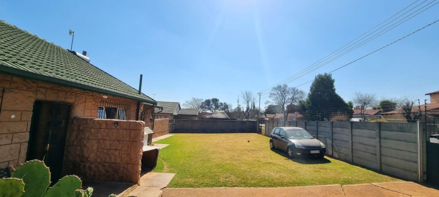 5 Bedroom Property for Sale in Klopperpark Gauteng