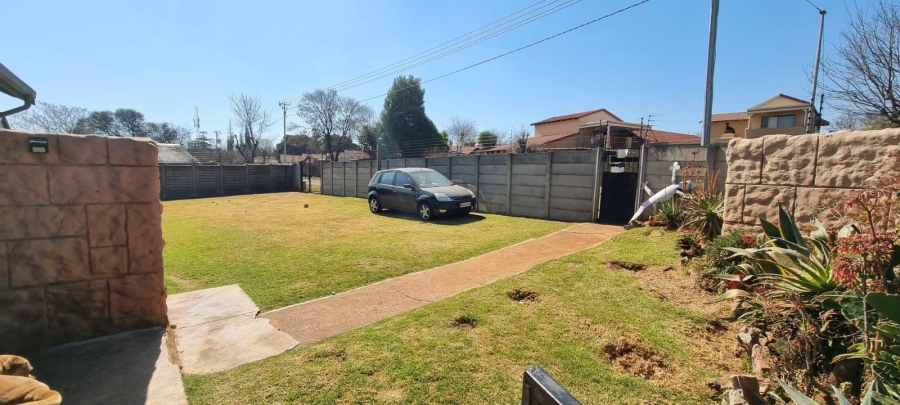 5 Bedroom Property for Sale in Klopperpark Gauteng