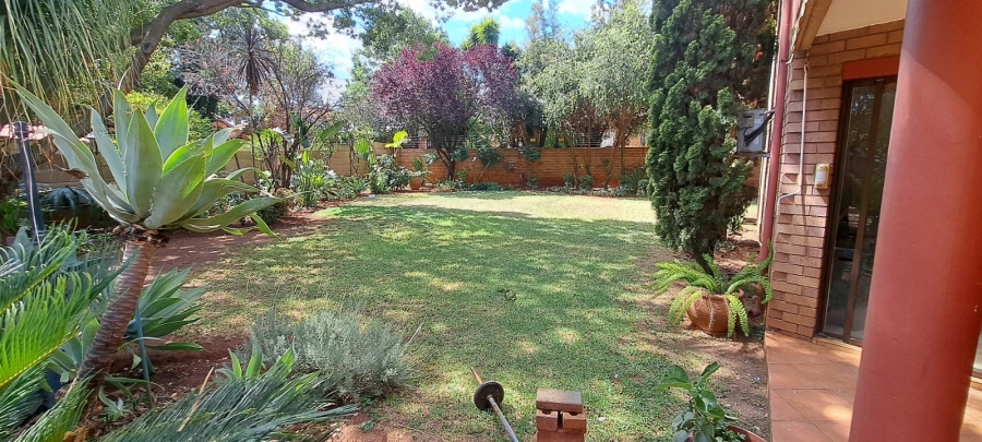 4 Bedroom Property for Sale in Eldoraigne Gauteng