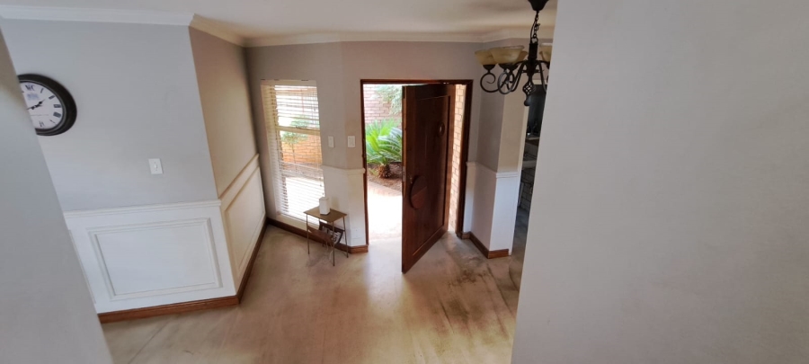 4 Bedroom Property for Sale in Eldoraigne Gauteng