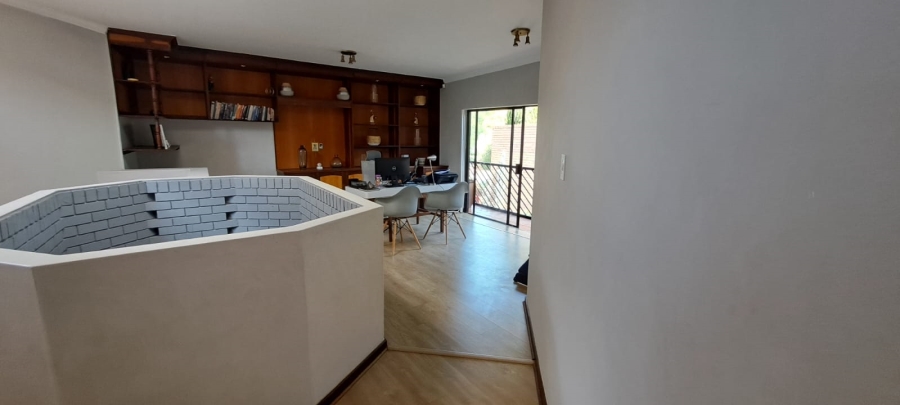 4 Bedroom Property for Sale in Eldoraigne Gauteng