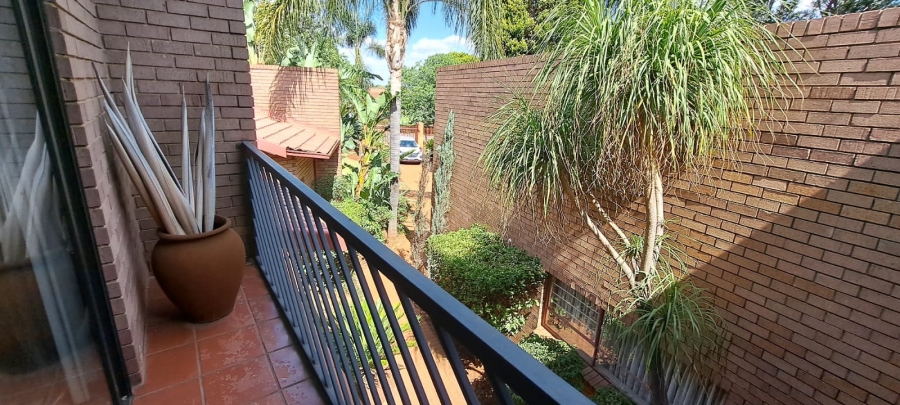 4 Bedroom Property for Sale in Eldoraigne Gauteng