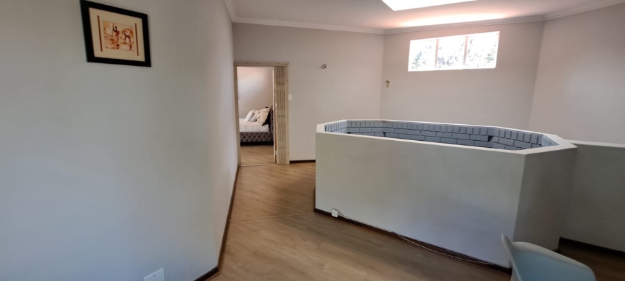 4 Bedroom Property for Sale in Eldoraigne Gauteng