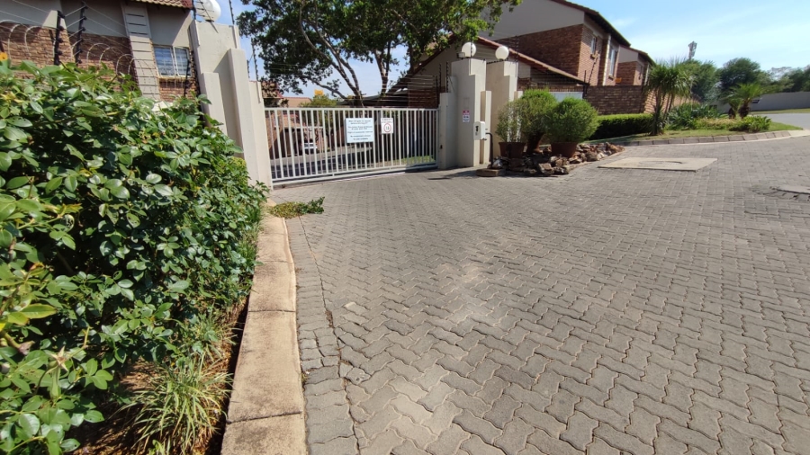 2 Bedroom Property for Sale in Celtisdal Gauteng