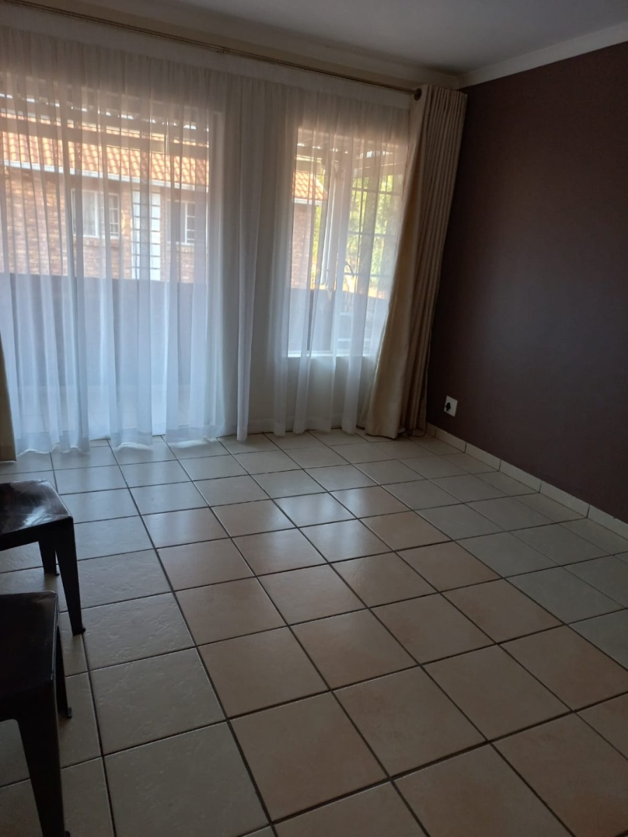 2 Bedroom Property for Sale in Pretoria North Gauteng