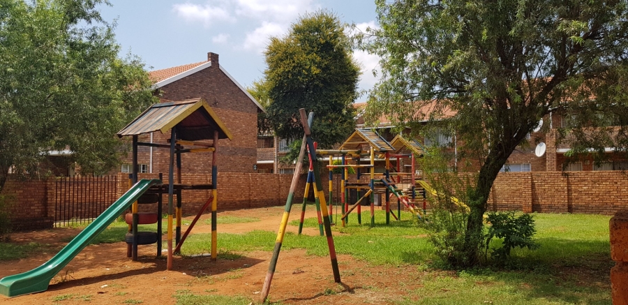 2 Bedroom Property for Sale in Pretoria North Gauteng