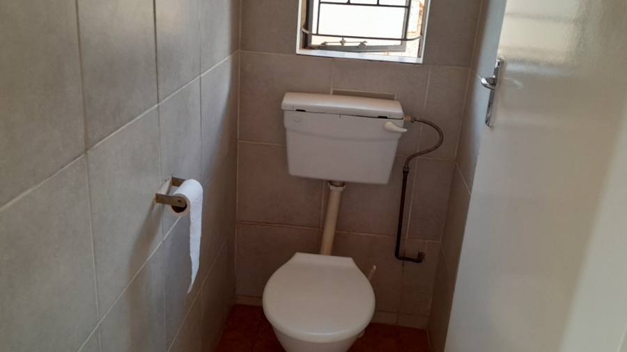 2 Bedroom Property for Sale in Soshanguve WW Gauteng