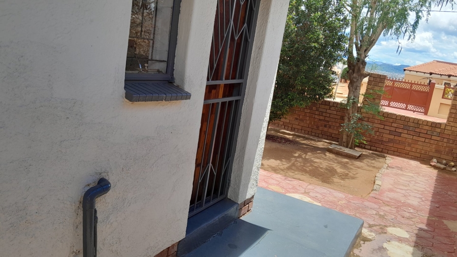 2 Bedroom Property for Sale in Soshanguve WW Gauteng