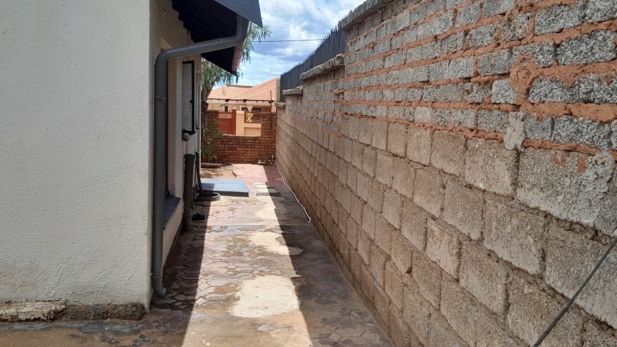 2 Bedroom Property for Sale in Soshanguve WW Gauteng