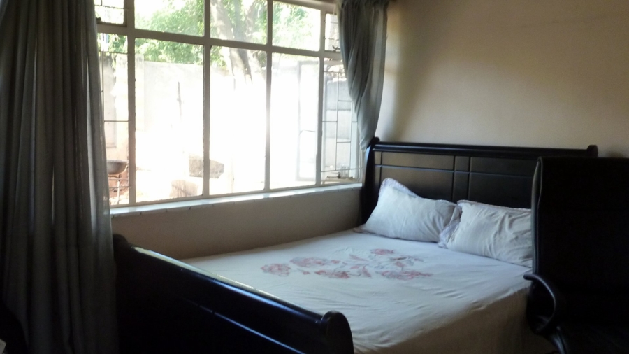 5 Bedroom Property for Sale in Mountain View Gauteng