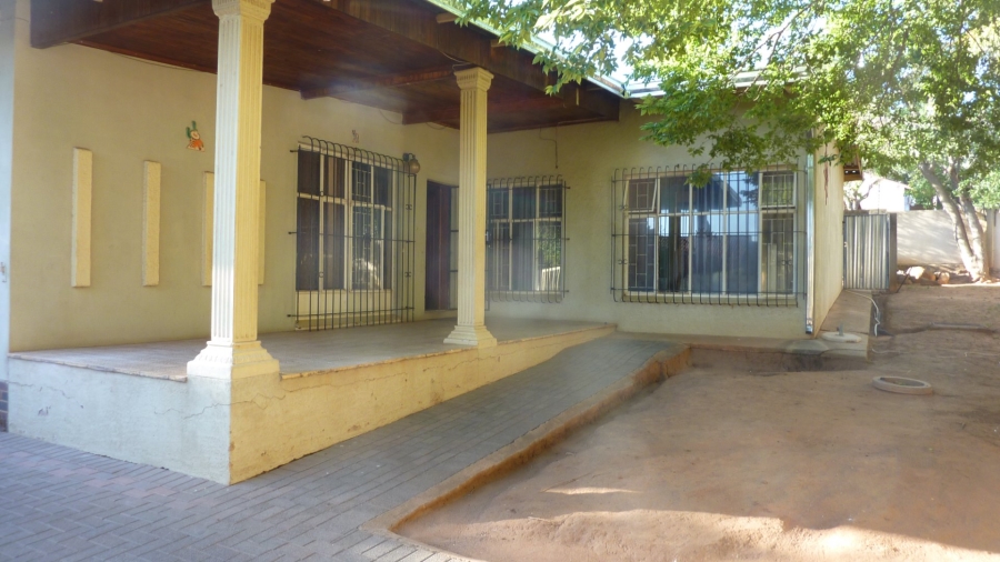 5 Bedroom Property for Sale in Mountain View Gauteng