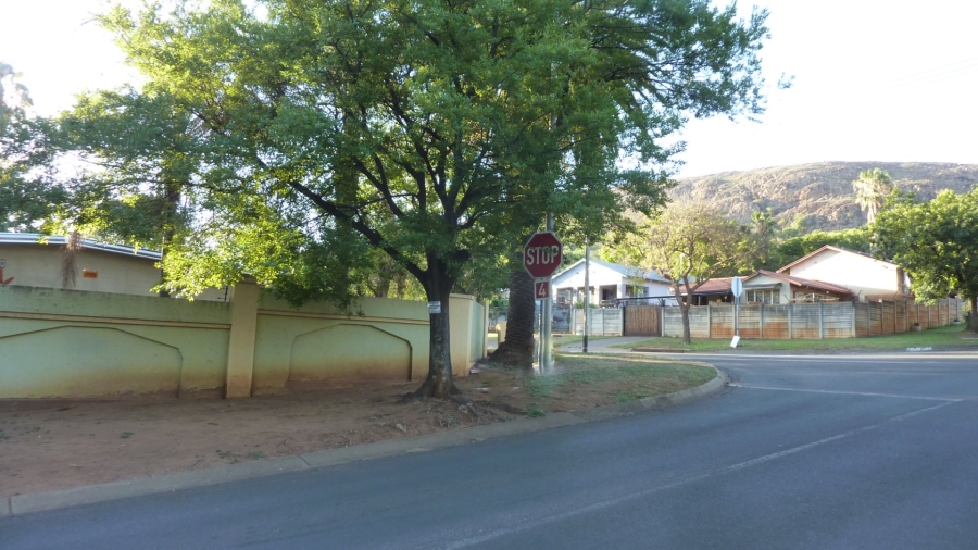 5 Bedroom Property for Sale in Mountain View Gauteng