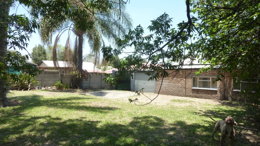 4 Bedroom Property for Sale in Mountain View Gauteng