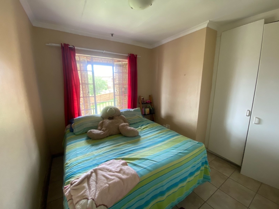 2 Bedroom Property for Sale in Erand Gardens Gauteng