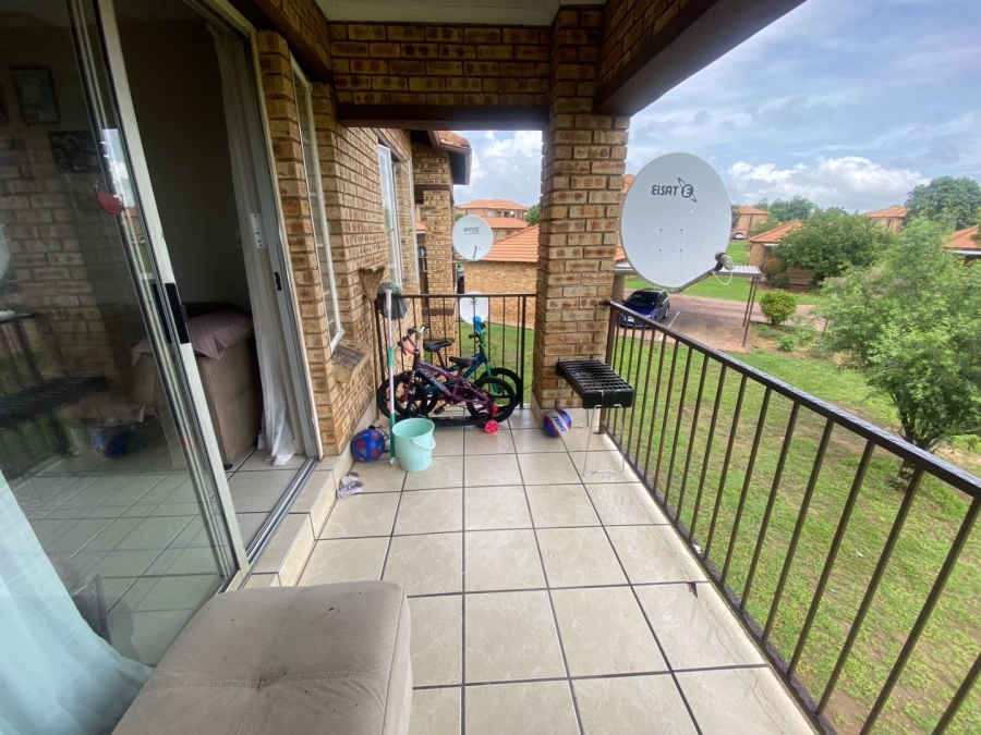 2 Bedroom Property for Sale in Erand Gardens Gauteng