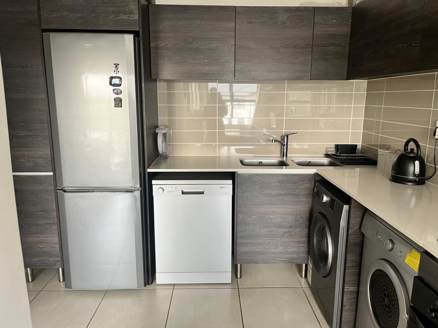 To Let 1 Bedroom Property for Rent in Olivedale Gauteng