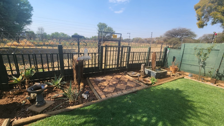 2 Bedroom Property for Sale in Doornpoort Gauteng