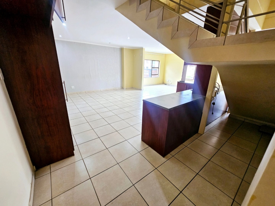 To Let 4 Bedroom Property for Rent in Monavoni Gauteng