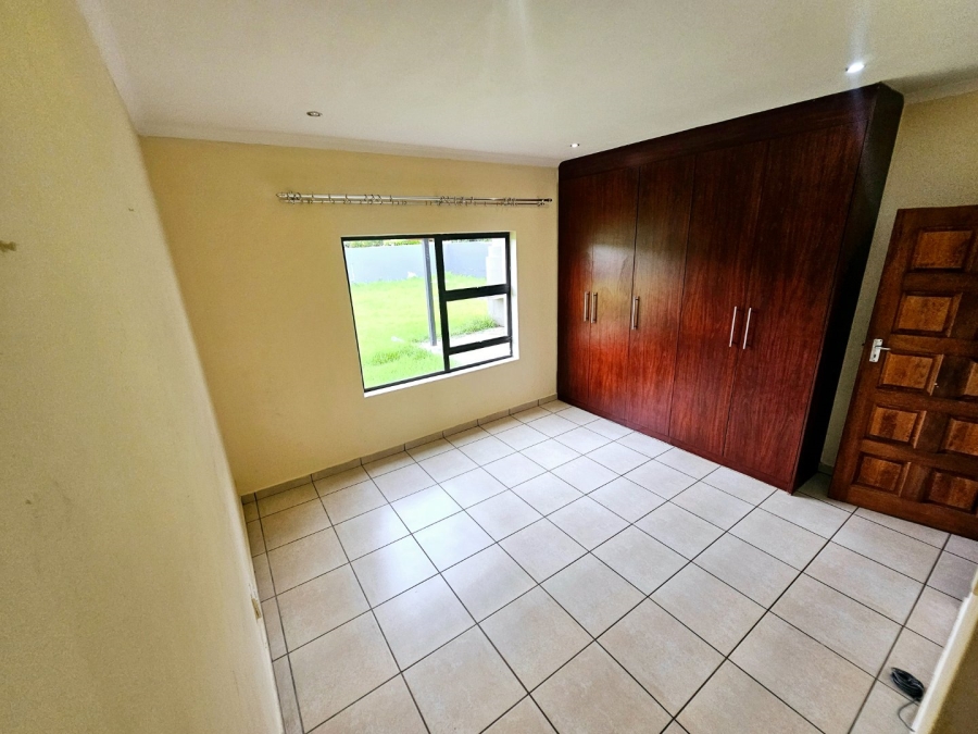 To Let 4 Bedroom Property for Rent in Monavoni Gauteng