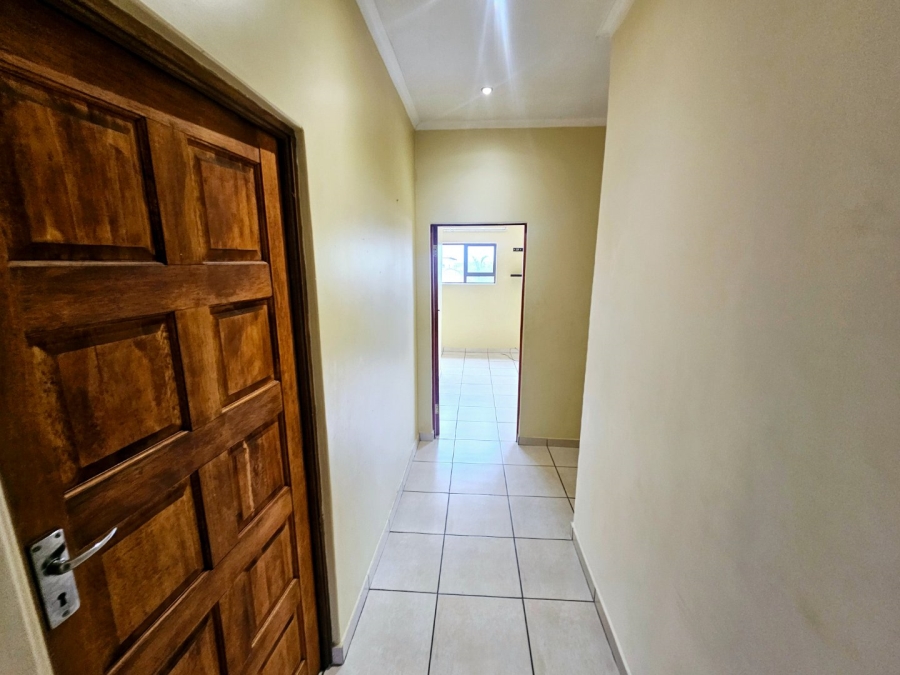 To Let 4 Bedroom Property for Rent in Monavoni Gauteng