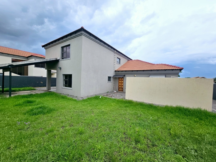 To Let 4 Bedroom Property for Rent in Monavoni Gauteng