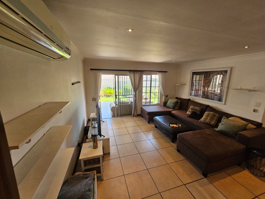 To Let 3 Bedroom Property for Rent in Thatchfield Gardens Gauteng