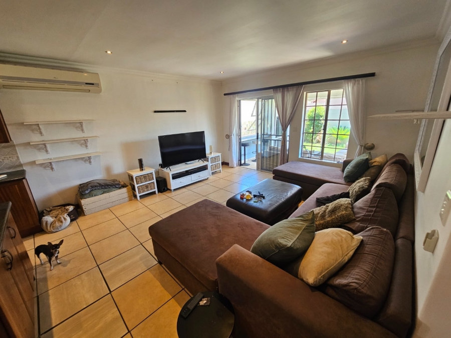 To Let 3 Bedroom Property for Rent in Thatchfield Gardens Gauteng