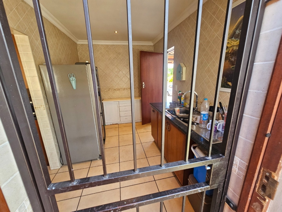 To Let 3 Bedroom Property for Rent in Thatchfield Gardens Gauteng