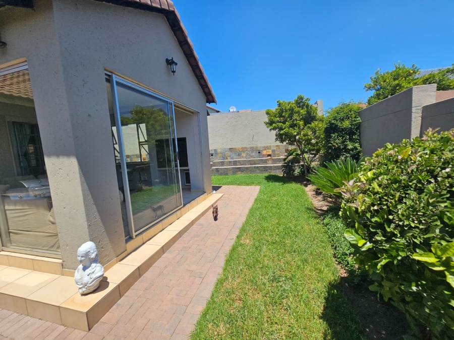 To Let 3 Bedroom Property for Rent in Thatchfield Gardens Gauteng