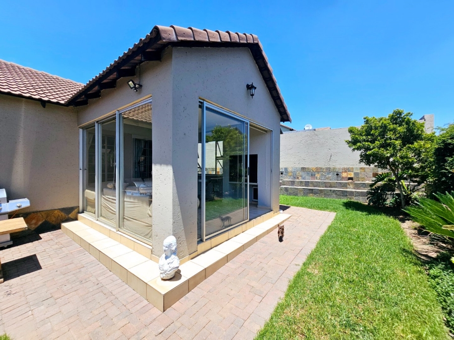 To Let 3 Bedroom Property for Rent in Thatchfield Gardens Gauteng