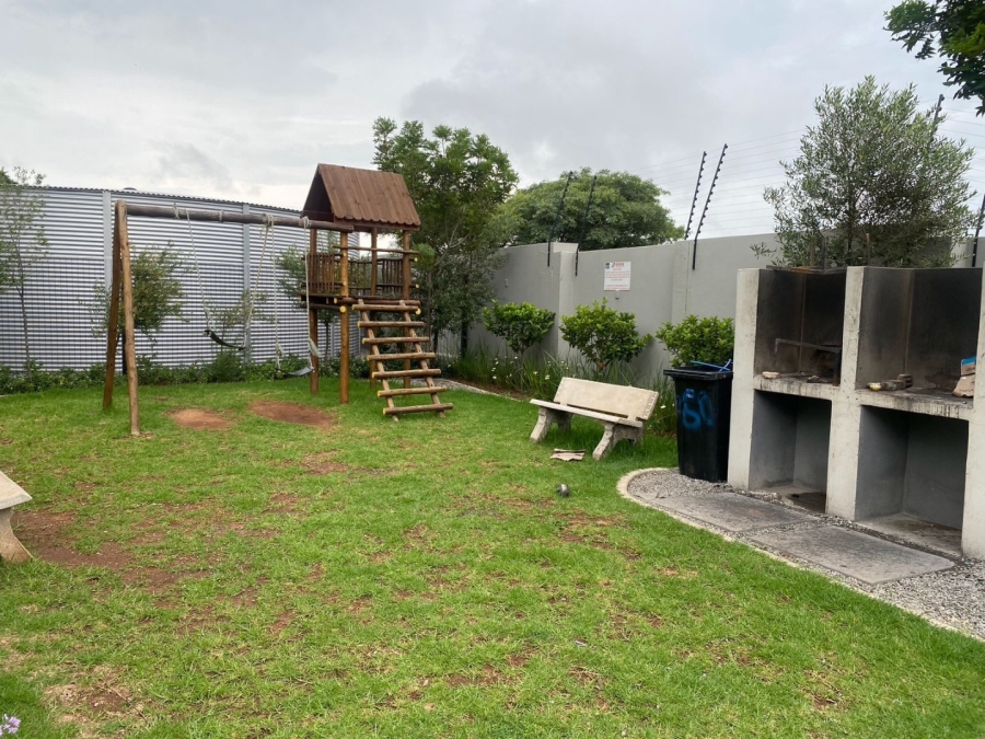 2 Bedroom Property for Sale in Midridge Park Gauteng