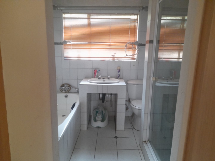 3 Bedroom Property for Sale in Wierda Park Gauteng