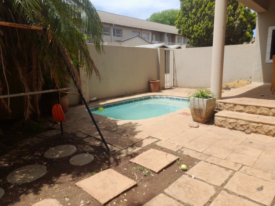 3 Bedroom Property for Sale in Wierda Park Gauteng