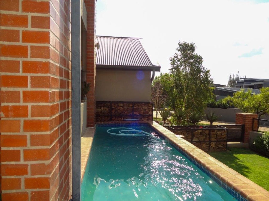 4 Bedroom Property for Sale in Copperleaf Estate Gauteng