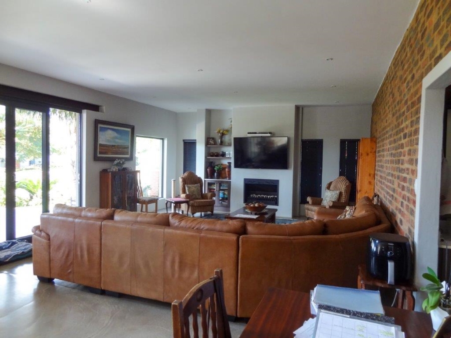 4 Bedroom Property for Sale in Copperleaf Estate Gauteng