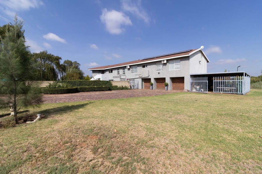 7 Bedroom Property for Sale in Kliprivier Gauteng