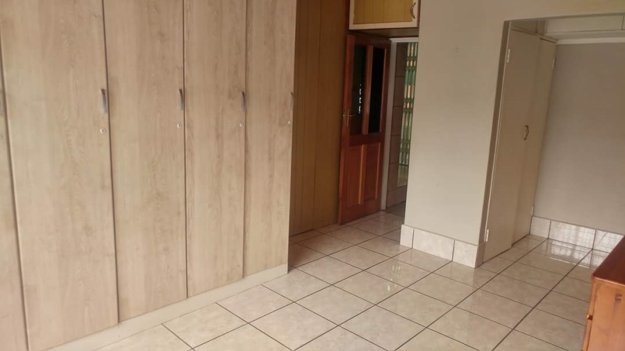 To Let 2 Bedroom Property for Rent in Wierda Park Gauteng