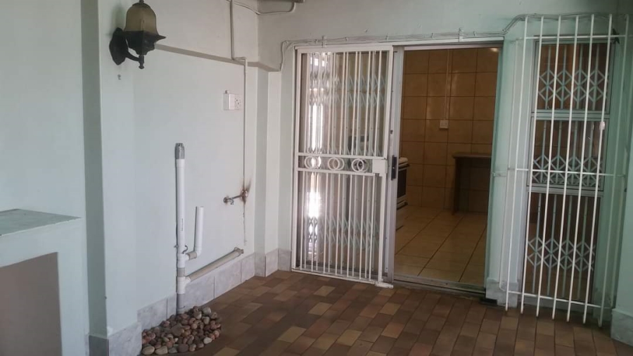 To Let 2 Bedroom Property for Rent in Wierda Park Gauteng