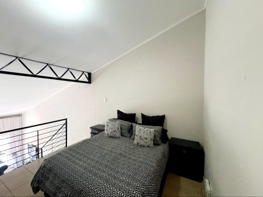 1 Bedroom Property for Sale in Hillcrest Gauteng