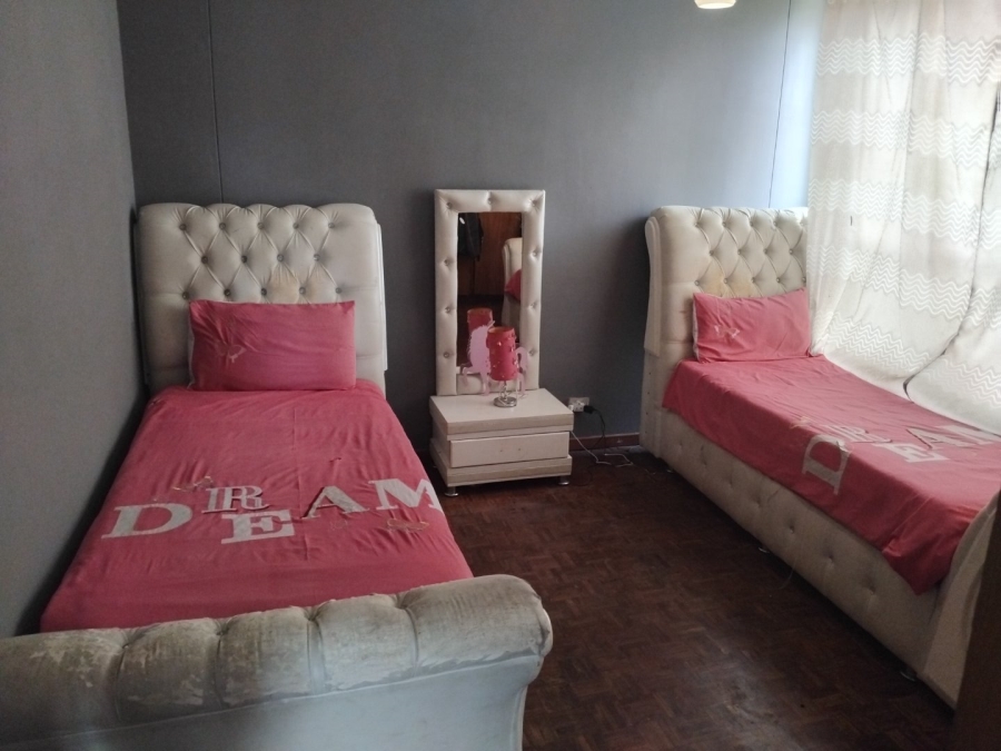 2 Bedroom Property for Sale in Lorentzville Gauteng