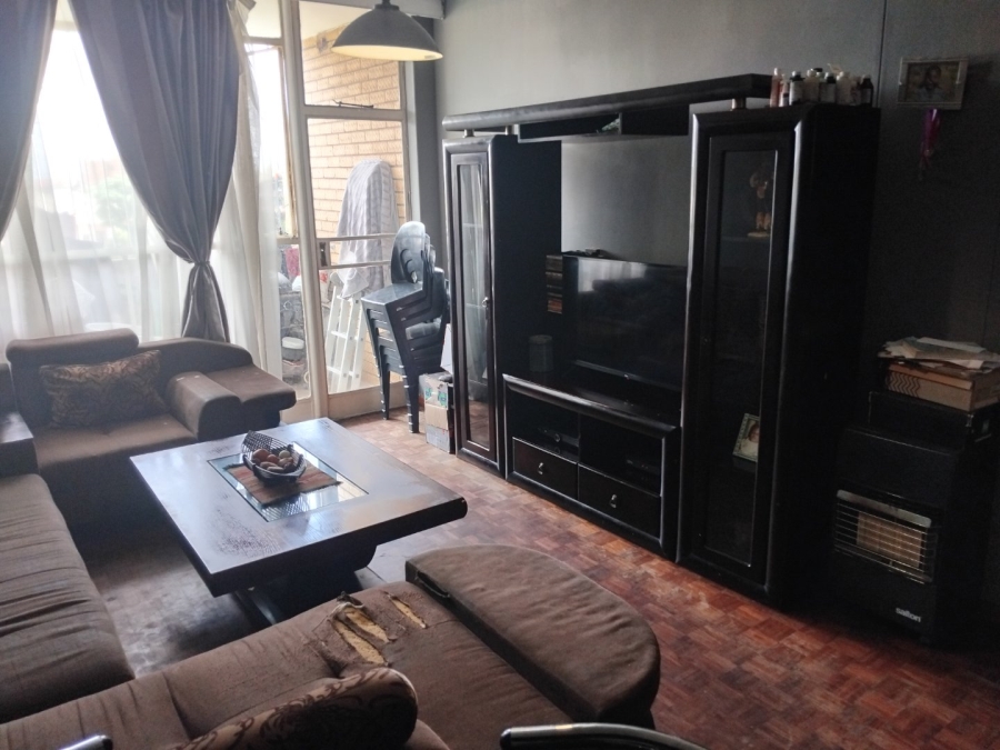 2 Bedroom Property for Sale in Lorentzville Gauteng