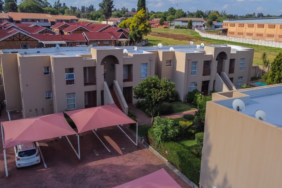 2 Bedroom Property for Sale in Brackendowns Gauteng