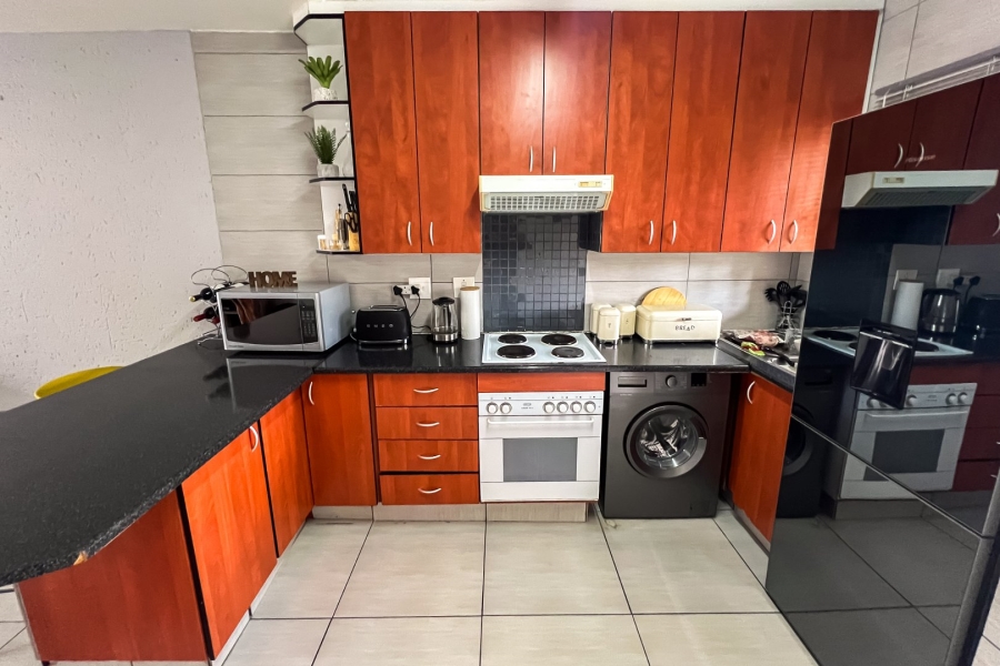 2 Bedroom Property for Sale in Brackendowns Gauteng