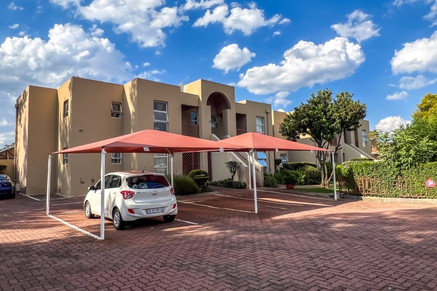 2 Bedroom Property for Sale in Brackendowns Gauteng