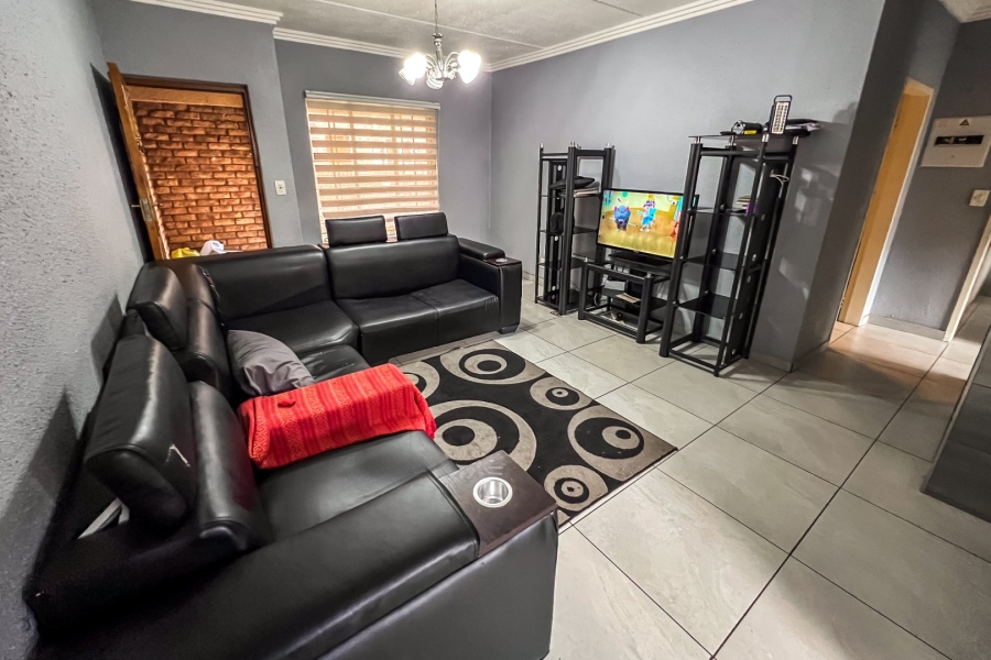 2 Bedroom Property for Sale in Glenvista Gauteng