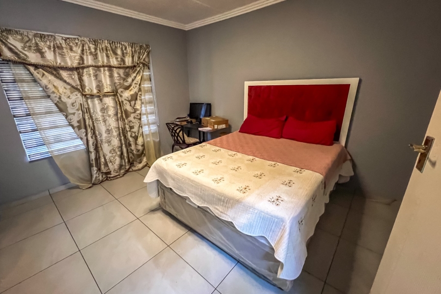 2 Bedroom Property for Sale in Glenvista Gauteng