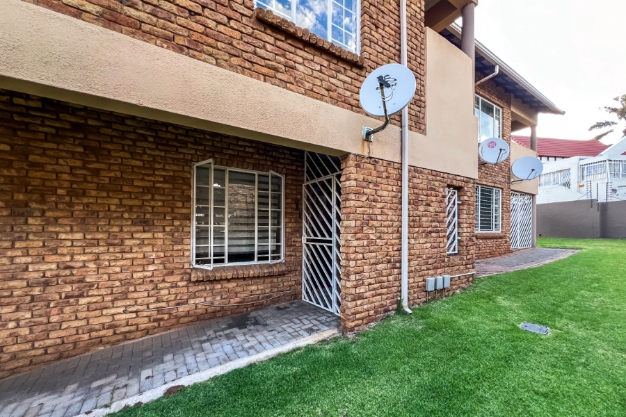 2 Bedroom Property for Sale in Glenvista Gauteng