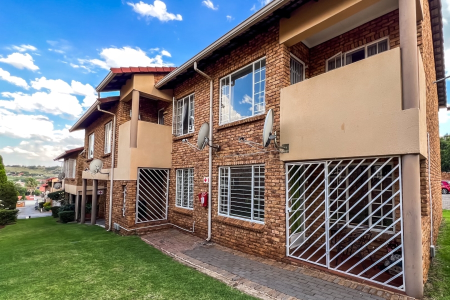 2 Bedroom Property for Sale in Glenvista Gauteng