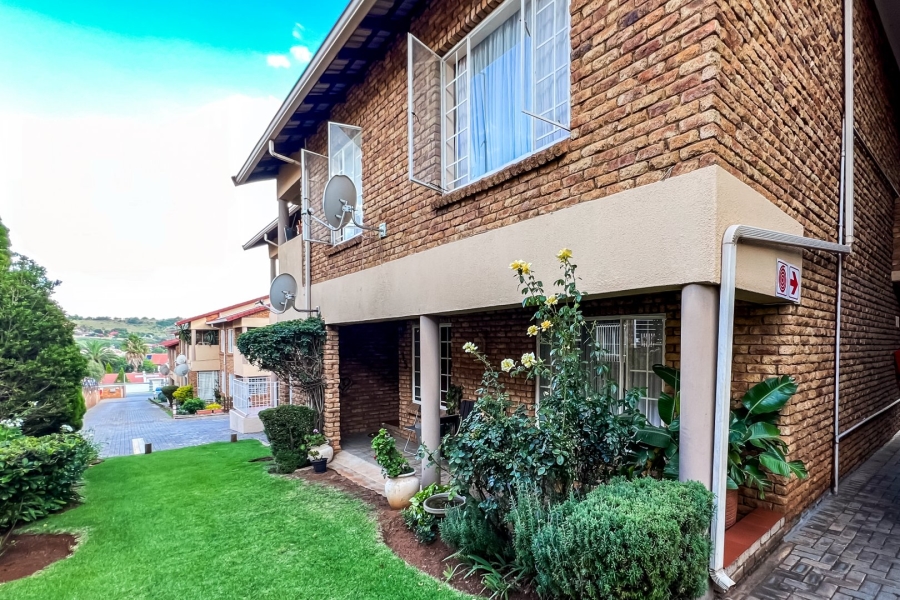 2 Bedroom Property for Sale in Glenvista Gauteng